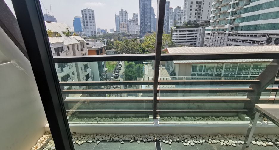 Condo en alquiler y en venta de 2 habitaciones en Watthana, Bangkok