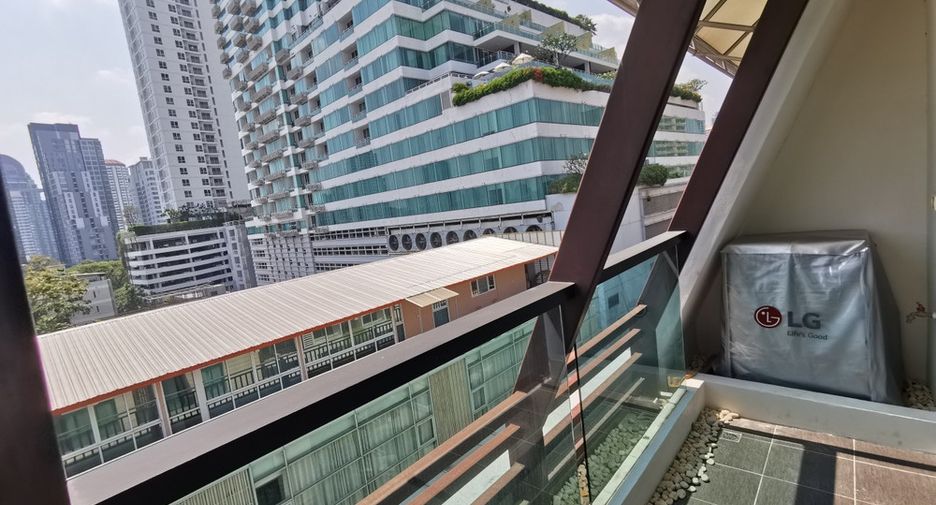 Condo en alquiler y en venta de 2 habitaciones en Watthana, Bangkok
