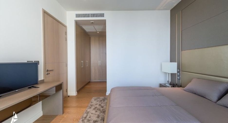 For sale 2 bedrooms condo in Khlong San, Bangkok
