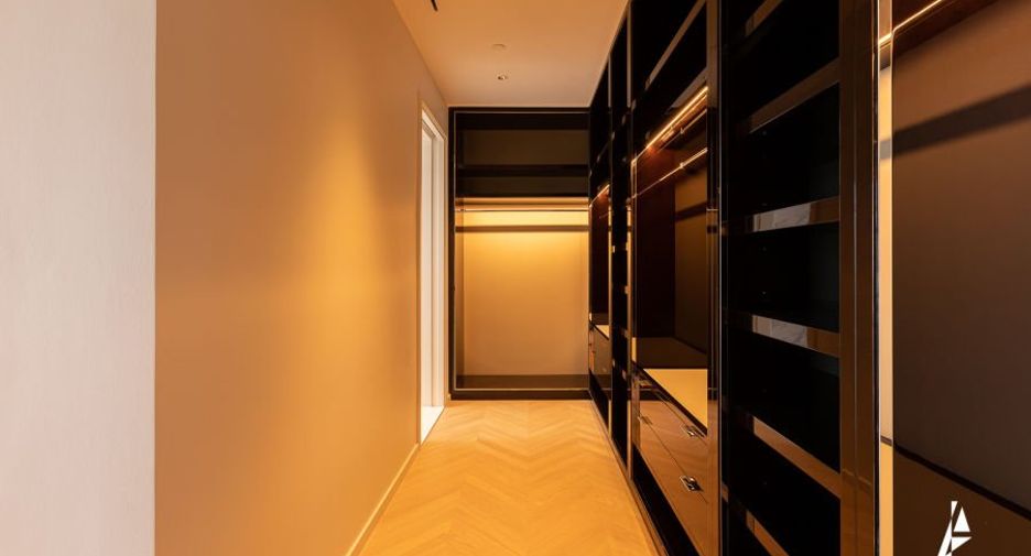 For rent 4 bedrooms condo in Bang Kho Laem, Bangkok