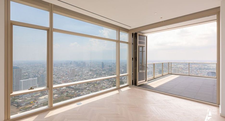 For rent 4 bedrooms condo in Bang Kho Laem, Bangkok