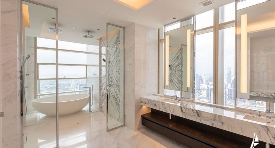 For rent 4 bedrooms condo in Bang Kho Laem, Bangkok