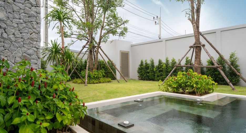 For rent and for sale 4 bedrooms villa in Thalang, Phuket