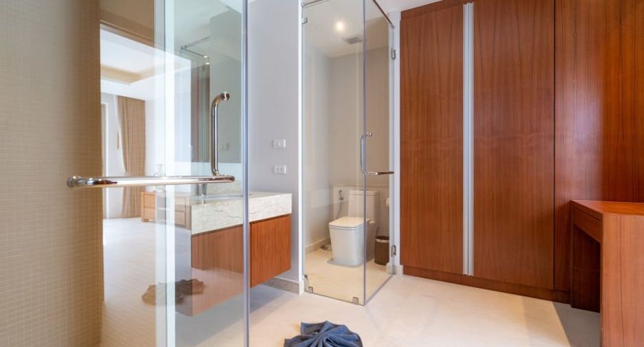 For rent and for sale 4 bedrooms villa in Thalang, Phuket