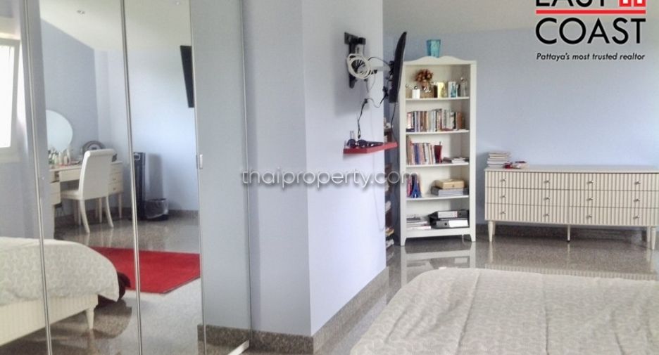 For sale 4 bed house in Sattahip, Chonburi