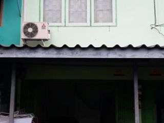 For rent 2 Beds townhouse in Bangkok Yai, Bangkok