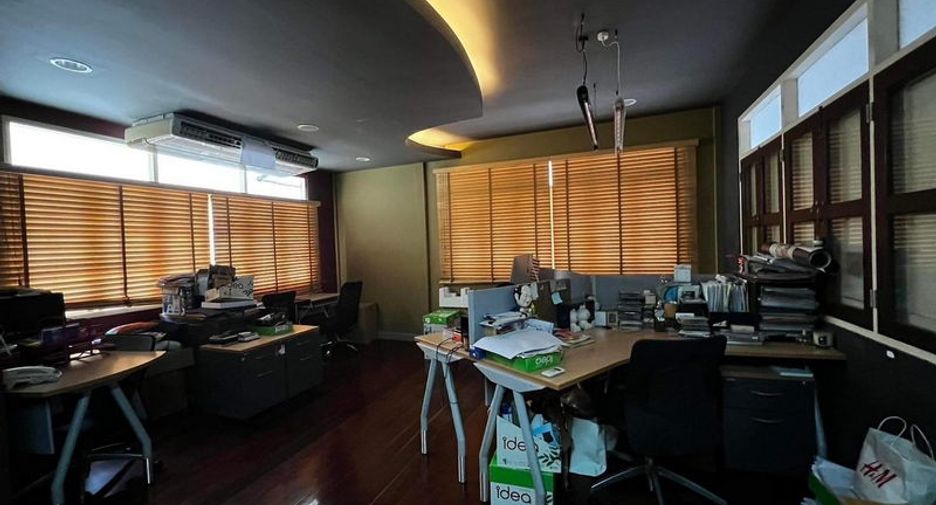For rent 1 Beds townhouse in Khlong Toei, Bangkok