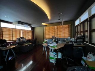 For rent 1 bed townhouse in Khlong Toei, Bangkok