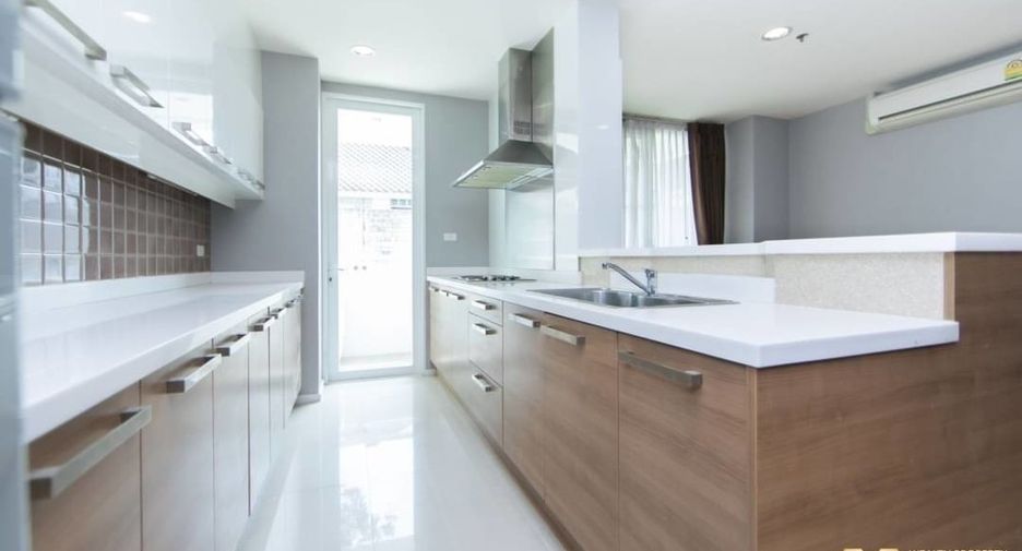 For rent and for sale 2 bedrooms condo in Watthana, Bangkok