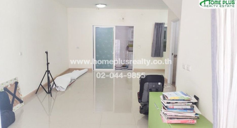 For sale 3 bedrooms townhouse in Saphan Sung, Bangkok