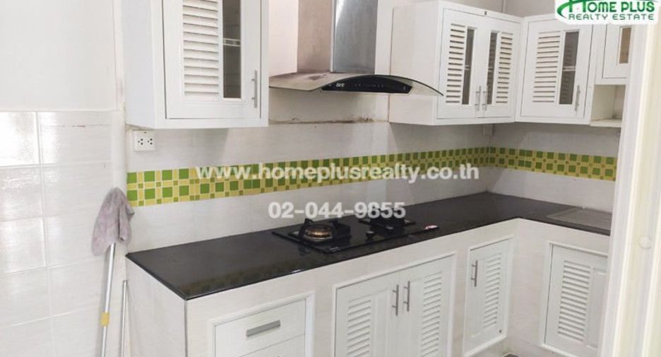 For sale 3 bedrooms townhouse in Saphan Sung, Bangkok