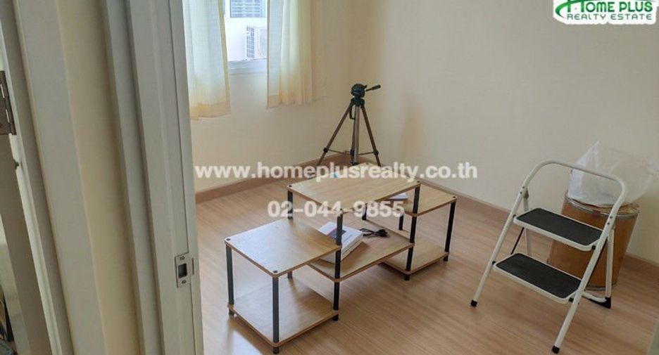 For sale 3 bedrooms townhouse in Saphan Sung, Bangkok