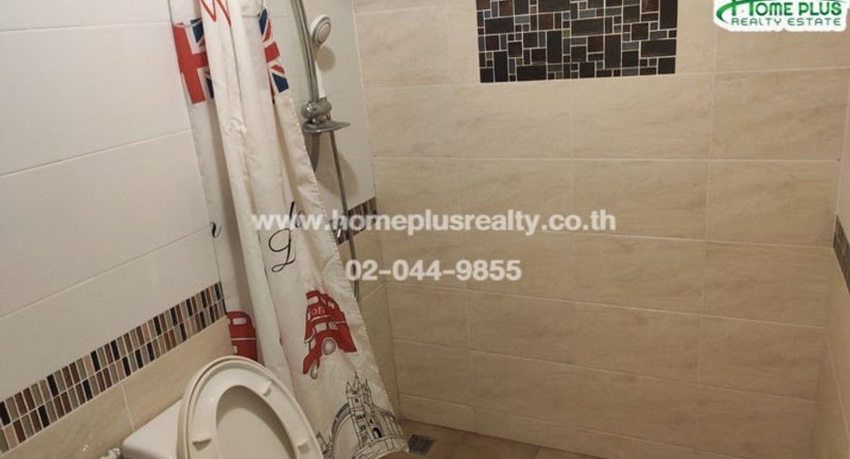 For sale 3 bedrooms townhouse in Saphan Sung, Bangkok