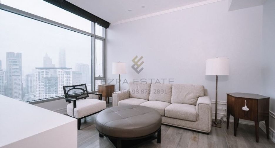 For rent 3 bedrooms condo in Pathum Wan, Bangkok
