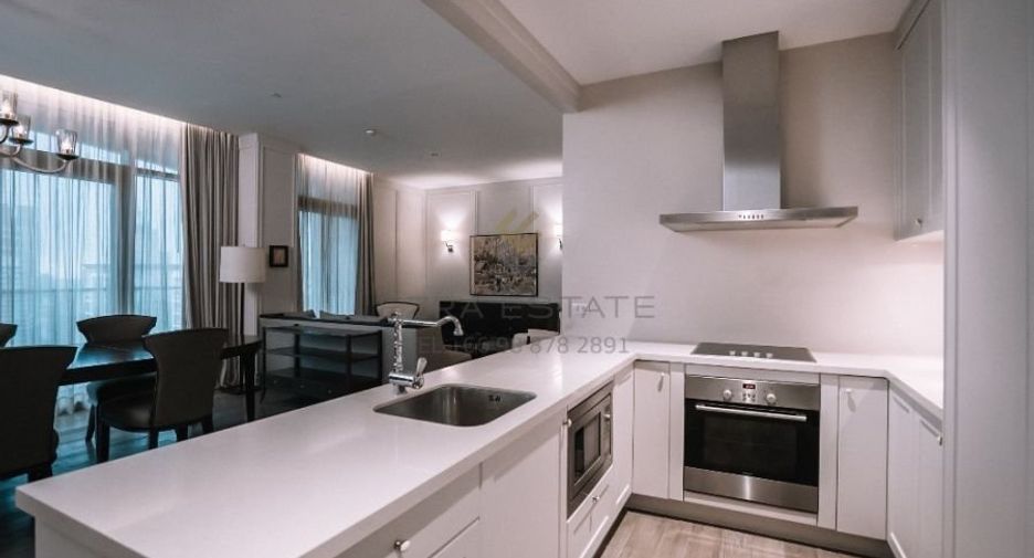 For rent 3 bedrooms condo in Pathum Wan, Bangkok
