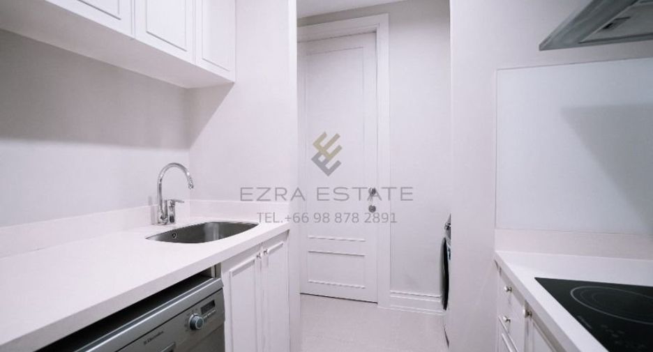 For rent 3 bedrooms condo in Pathum Wan, Bangkok