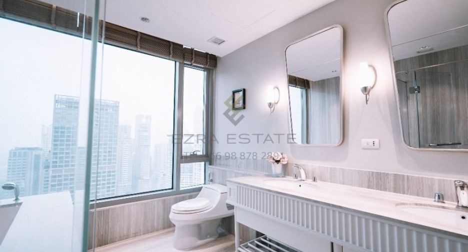 For rent 3 bedrooms condo in Pathum Wan, Bangkok
