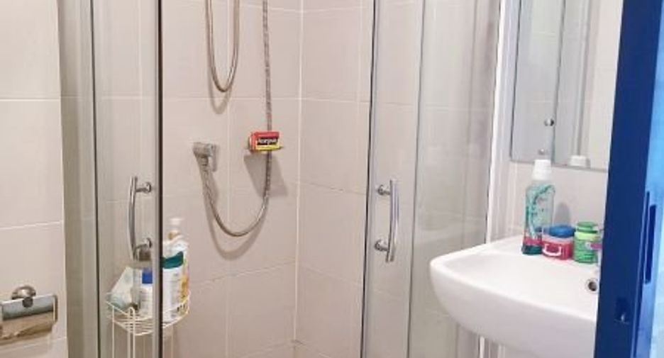 For sale 1 bed condo in Mueang Samut Prakan, Samut Prakan