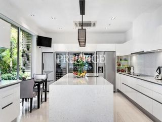 For sale 8 bedrooms house in Bang Lamung, Chonburi