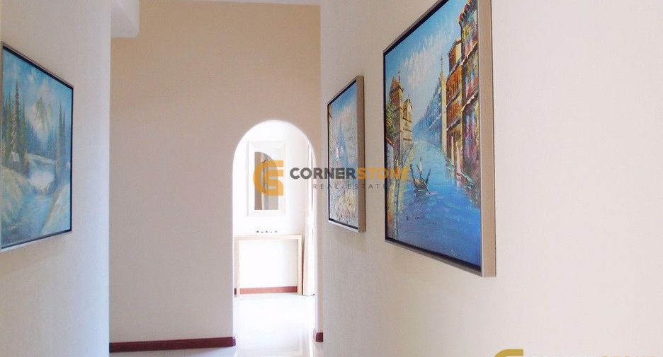 For rent and for sale 4 bedrooms house in East Pattaya, Pattaya