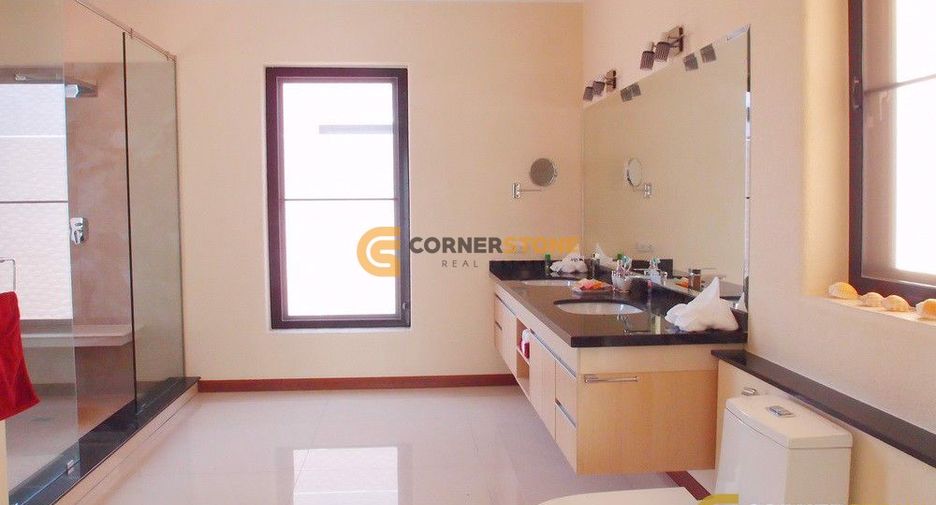 For rent and for sale 4 bedrooms house in East Pattaya, Pattaya