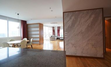 For rent 3 Beds condo in Khlong Toei, Bangkok