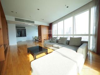 Wohnung zur Miete mit 3 Zimmer in Khlong Toei, Bangkok