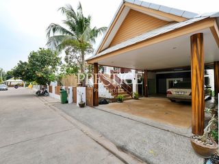 À vendre et à louer 6 chambres maison à Bang Lamung, Chonburi