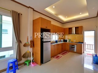 À vendre et à louer 6 chambres maison à Bang Lamung, Chonburi