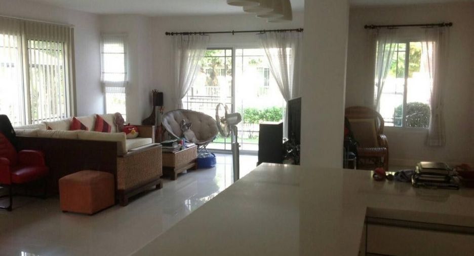 For sale 5 bed house in Mueang Chiang Mai, Chiang Mai