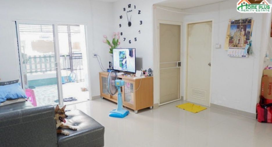 Casa adosada en venta de 3 habitaciones en Khlong Luang, Pathum Thani