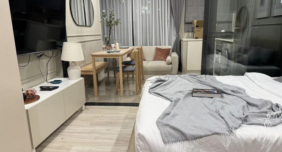 For rent 1 bed condo in Huai Khwang, Bangkok