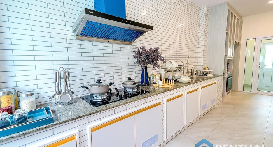 Haus zum Kauf mit 5 Zimmer in Bang Lamung, Chonburi