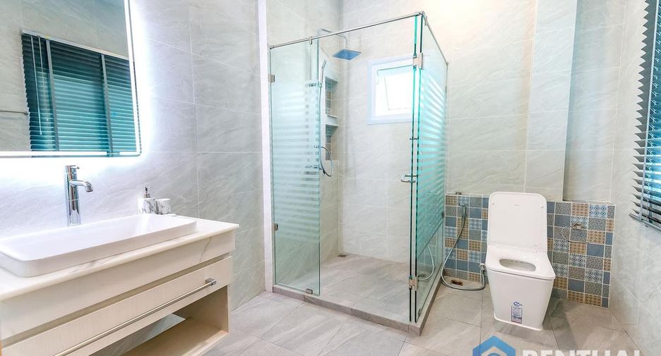 Haus zum Kauf mit 5 Zimmer in Bang Lamung, Chonburi