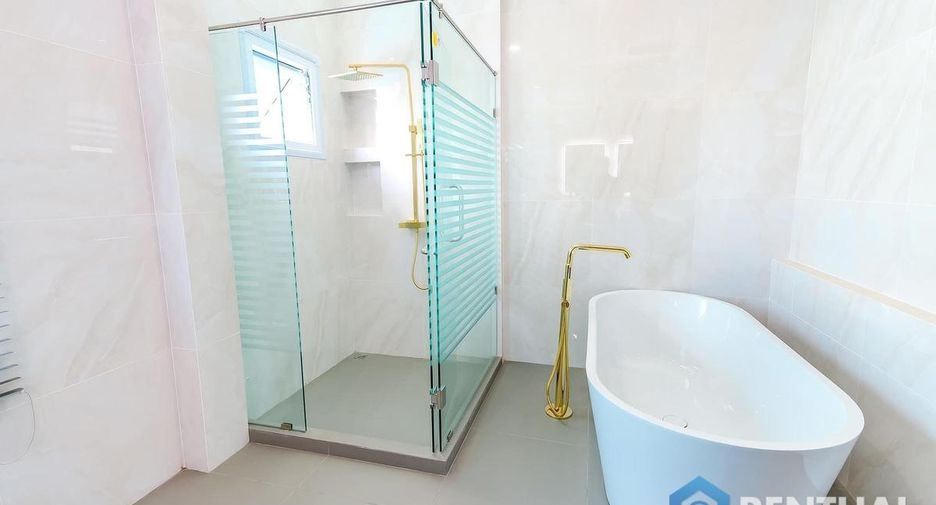 Haus zum Kauf mit 5 Zimmer in Bang Lamung, Chonburi