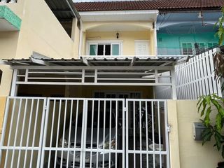 For sale 2 Beds townhouse in Taling Chan, Bangkok