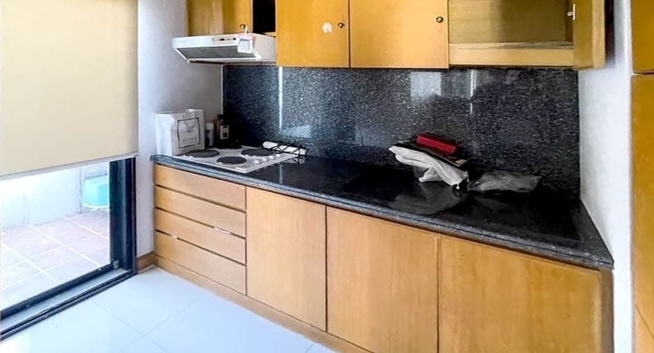 For sale 1 bed condo in Watthana, Bangkok