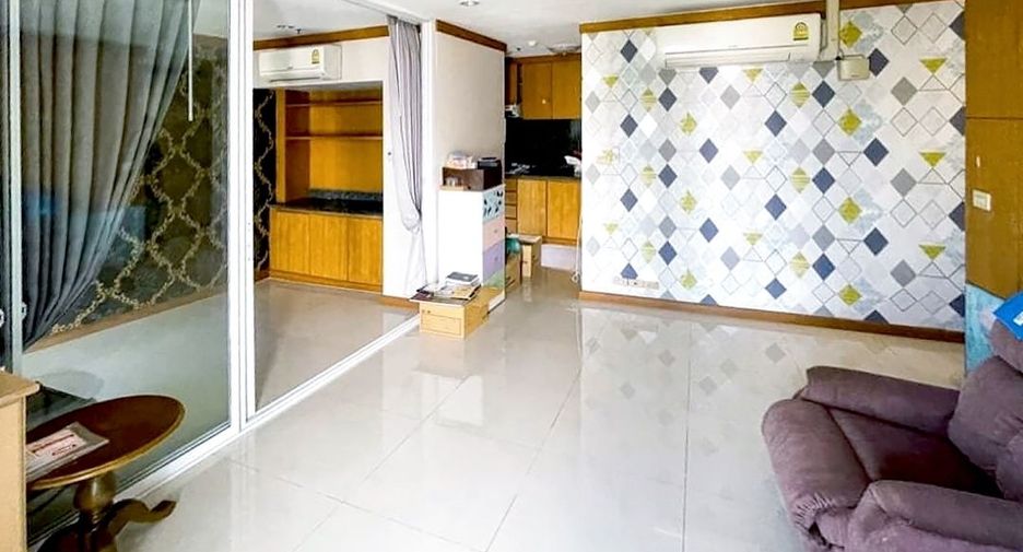 For sale 1 bed condo in Watthana, Bangkok