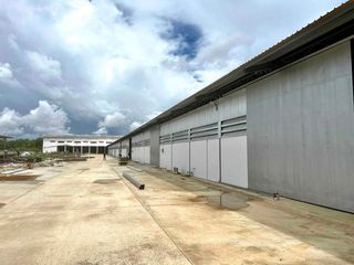 For rent warehouse in Mueang Samut Prakan, Samut Prakan
