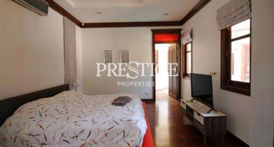 Haus zum Kauf mit 4 Zimmer in Bang Lamung, Chonburi
