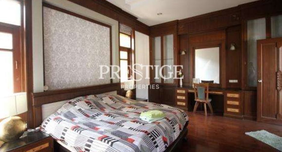 Haus zum Kauf mit 4 Zimmer in Bang Lamung, Chonburi