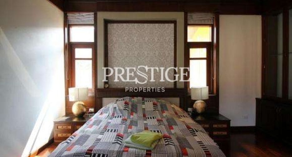 Haus zum Kauf mit 4 Zimmer in Bang Lamung, Chonburi