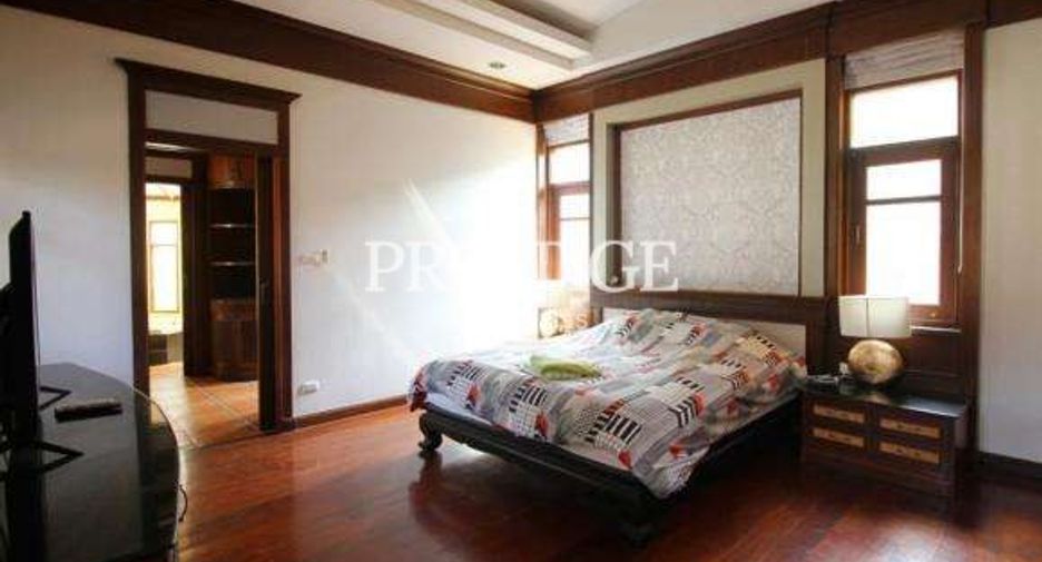 Haus zum Kauf mit 4 Zimmer in Bang Lamung, Chonburi