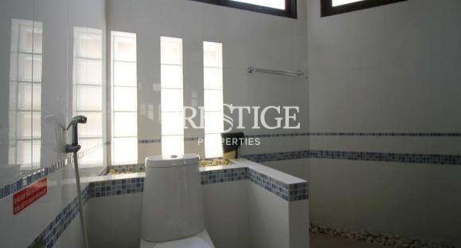 Haus zum Kauf mit 4 Zimmer in Bang Lamung, Chonburi