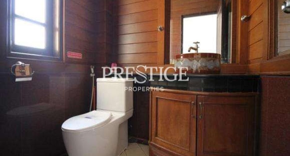 Haus zum Kauf mit 4 Zimmer in Bang Lamung, Chonburi