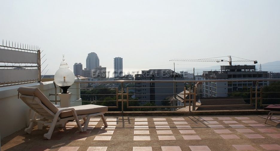 Gewerbefläche zum Kauf mit 8 Zimmer in Bang Lamung, Chonburi