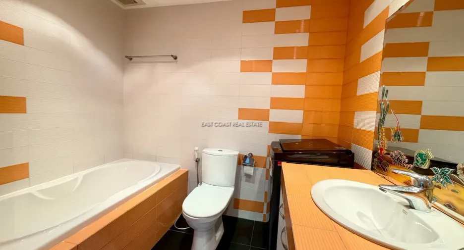 Продажа 3 спальни кондо в Na Jomtien, Паттайя