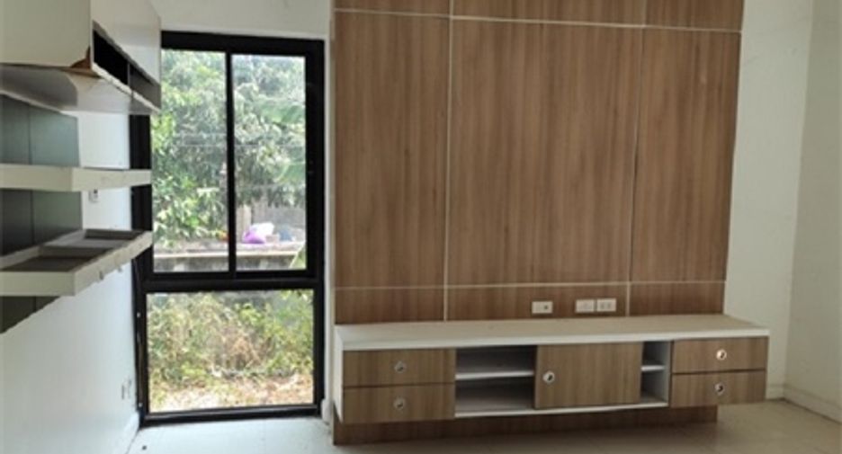 For sale office in Mueang Sisaket, Sisaket