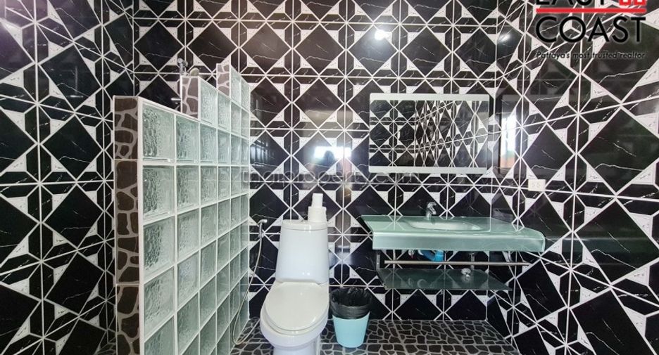 For sale 6 ベッドルーム house in Bang Lamung, Chonburi