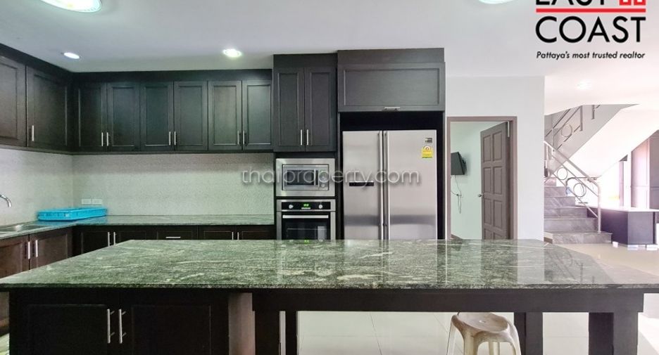 For sale 6 ベッドルーム house in Bang Lamung, Chonburi